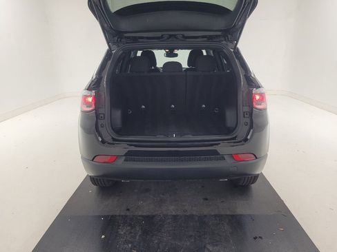 Used 2024 Jeep Compass Sport AWD/4WD image 29