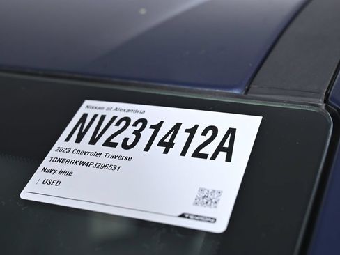 Used 2023 Chevrolet Traverse LT FWD image 35