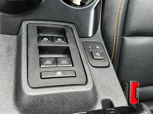 Used 2024 Ford Bronco Badlands AWD/4WD image 36