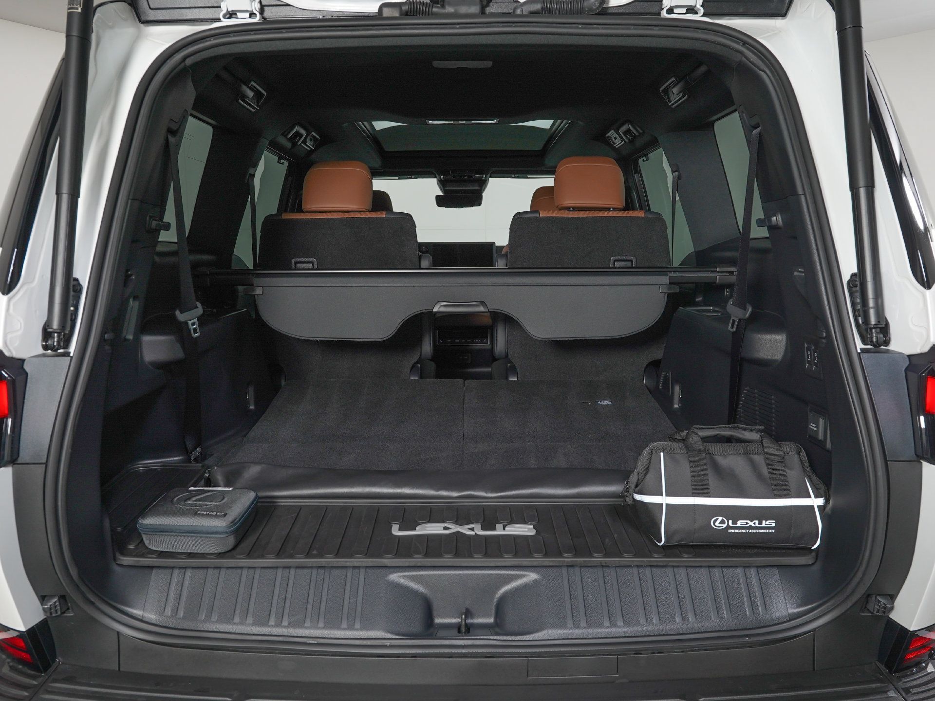 Used 2026 Lexus GX 550 w/ Accessory Package (2T) AWD/4WD image 13