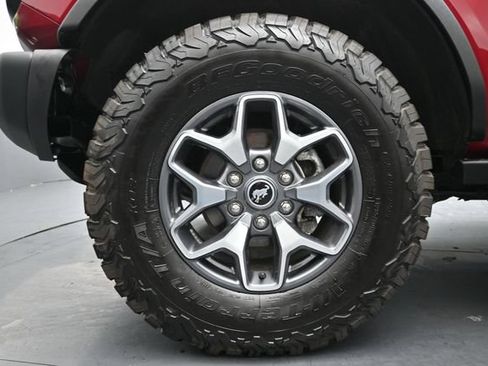 Certified 2025 Ford Bronco Badlands AWD/4WD image 32