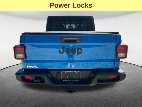 Used 2021 Jeep Gladiator Overland AWD/4WD image 11