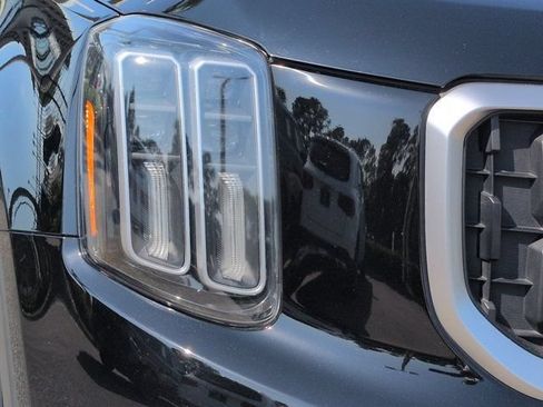 Used 2024 Kia Telluride EX FWD image 9