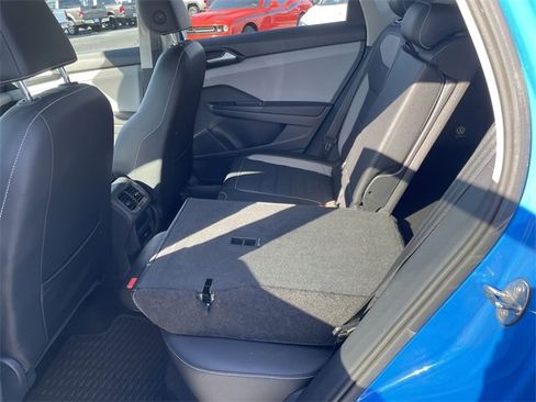 Used 2023 Volkswagen Taos SEL image 14