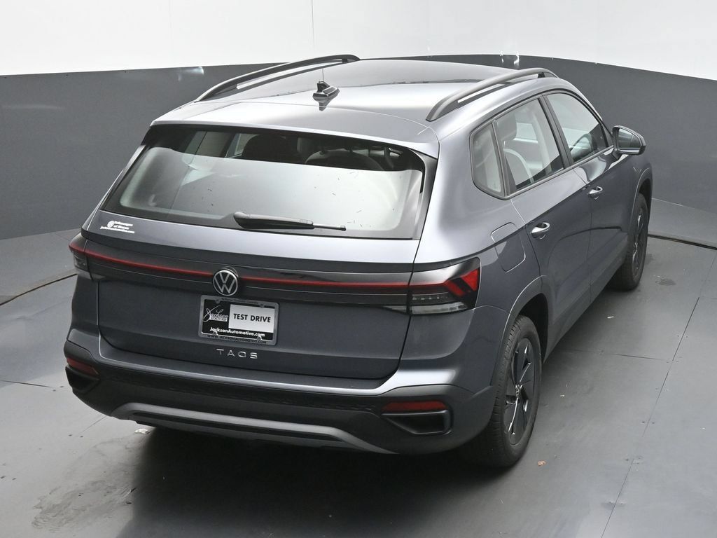 Used 2025 Volkswagen Taos SE FWD image 48