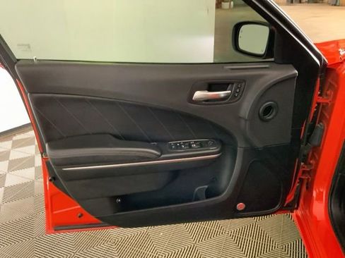 Used 2017 Dodge Charger R/T w/ Premium Group RWD image 14