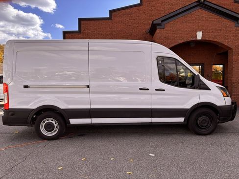 Used 2019 Ford Transit 250 148 Medium Roof image 18