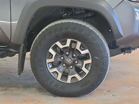 Used 2023 Toyota Tacoma TRD Sport image 9