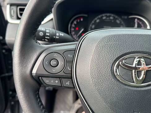 Used 2025 Toyota RAV4 XLE Premium image 23