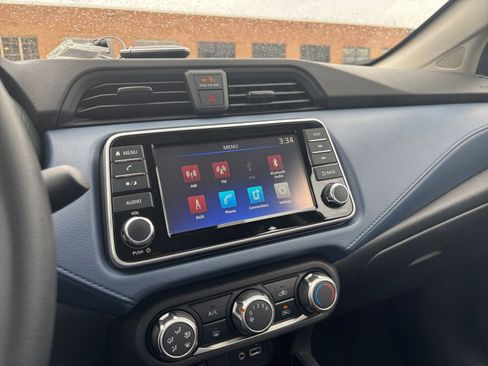 Used 2025 Nissan Versa SV FWD image 20