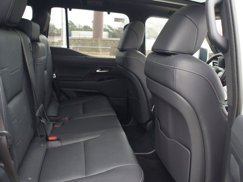 Used 2026 Lexus GX 550 w/ Cold Area Package image 22