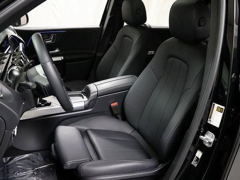 Certified 2026 Mercedes-Benz GLB 250 4MATIC image 10