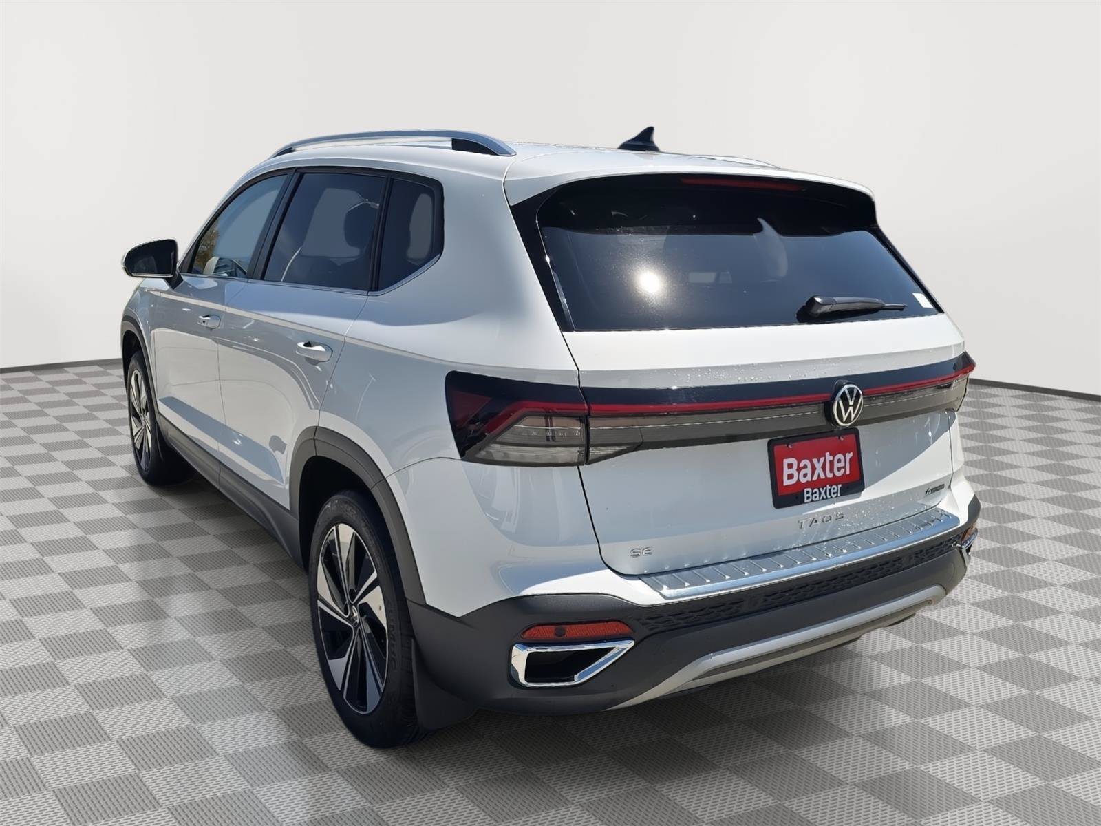 Used 2025 Volkswagen Taos SE AWD/4WD image 11