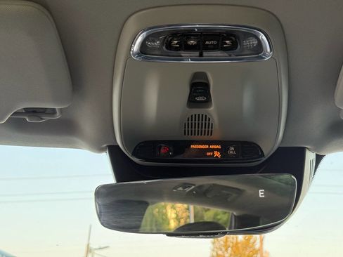 Used 2017 Volvo XC90 T6 Momentum w/ Vision Package image 14