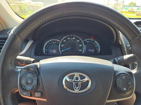 Used 2014 Toyota Camry XLE w/ Leather Package FWD image 31