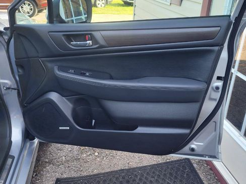 Used 2015 Subaru Legacy 2.5i Limited AWD/4WD image 27