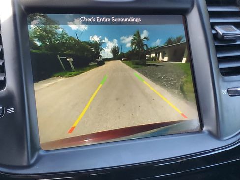 Used 2019 Chrysler 300 S image 21