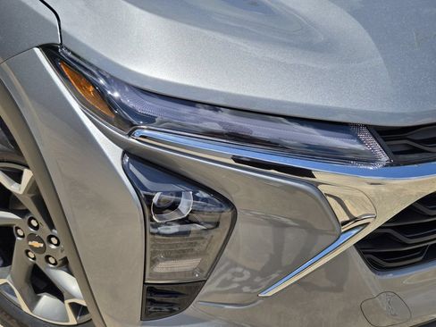 New 2026 Chevrolet Trax LT FWD image 10