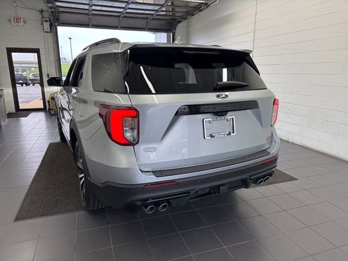 Used 2020 Ford Explorer ST w/ Premium Technology Package AWD/4WD image 6