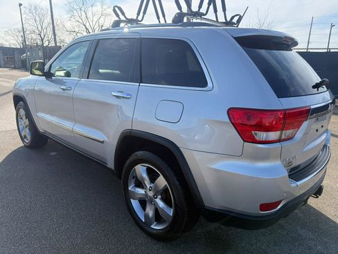 Used 2011 Jeep Grand Cherokee Overland image 6
