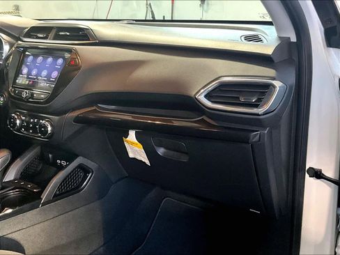 Certified 2022 Chevrolet TrailBlazer LT w/ Convenience Package image 13