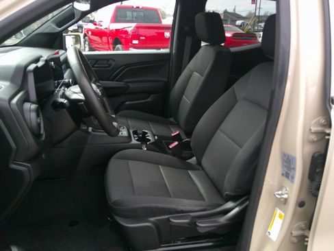 Used 2023 Chevrolet Colorado W/T image 11