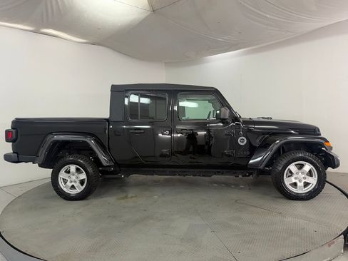 Used 2023 Jeep Gladiator Sport AWD/4WD image 5