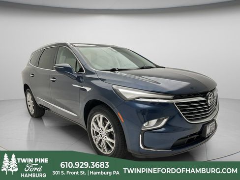 Used 2023 Buick Enclave Essence w/ Experience Buick Package AWD/4WD image 1