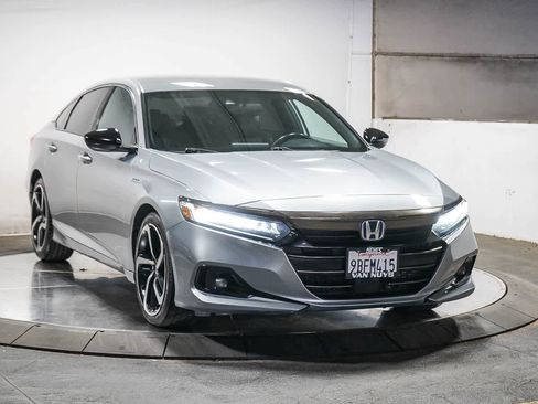 Used 2022 Honda Accord Sport image 2