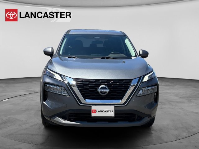 Used 2023 Nissan Rogue SV FWD image 2