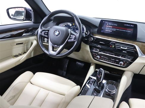 Used 2019 BMW 530i xDrive XI w/ Premium Package image 17