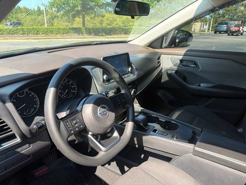 Used 2021 Nissan Rogue S FWD image 8