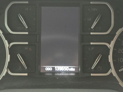 Used 2018 Toyota Tundra SR5 w/ TRD Off Road Package image 15