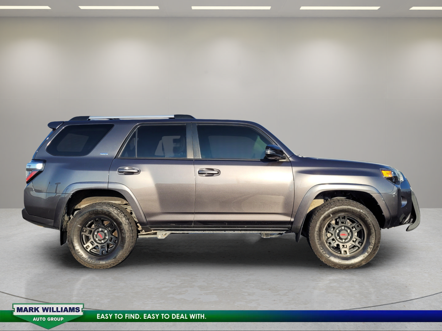 Used 2019 Toyota 4Runner SR5 Premium AWD/4WD image 2