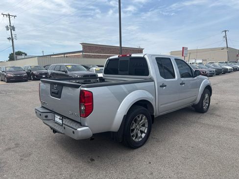 Used 2020 Nissan Frontier SV AWD/4WD image 6
