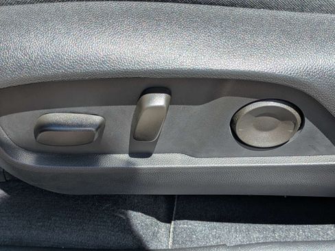 Used 2026 Chevrolet Equinox ACTIV FWD image 18