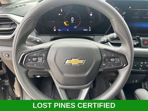 Used 2025 Chevrolet TrailBlazer LT FWD image 11