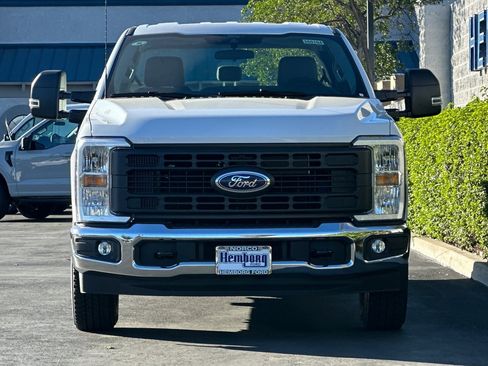 New 2026 Ford F250 XL w/ XL Chrome Package image 9