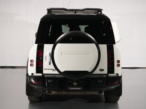 Used 2023 Land Rover Defender 130 X-Dynamic SE AWD/4WD image 13