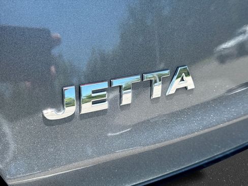 Used 2020 Volkswagen Jetta SE w/ SE Cold Weather Package FWD image 19