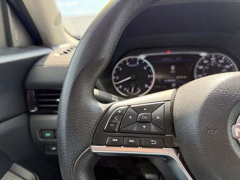 Used 2024 Nissan Sentra SV FWD image 18