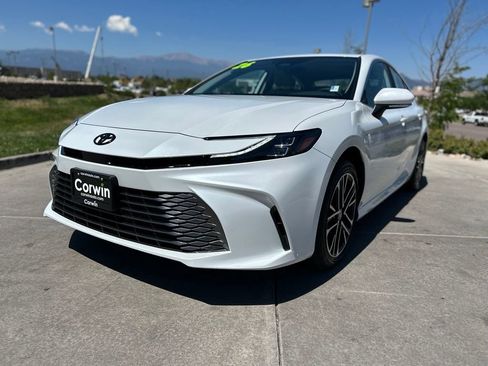 Used 2026 Toyota Camry XSE AWD/4WD image 3
