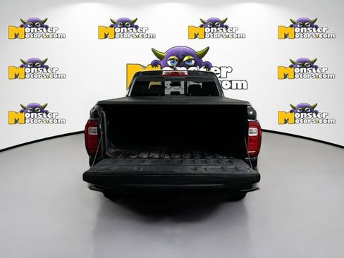 Used 2024 GMC Canyon AT4 w/ Technology Package AWD/4WD image 26