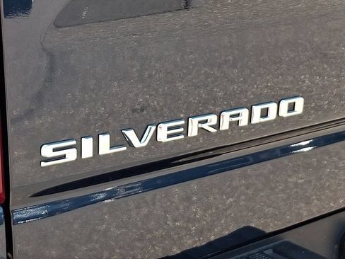 Used 2023 Chevrolet Silverado 1500 LT w/ Z71 Off-Road Package AWD/4WD image 33