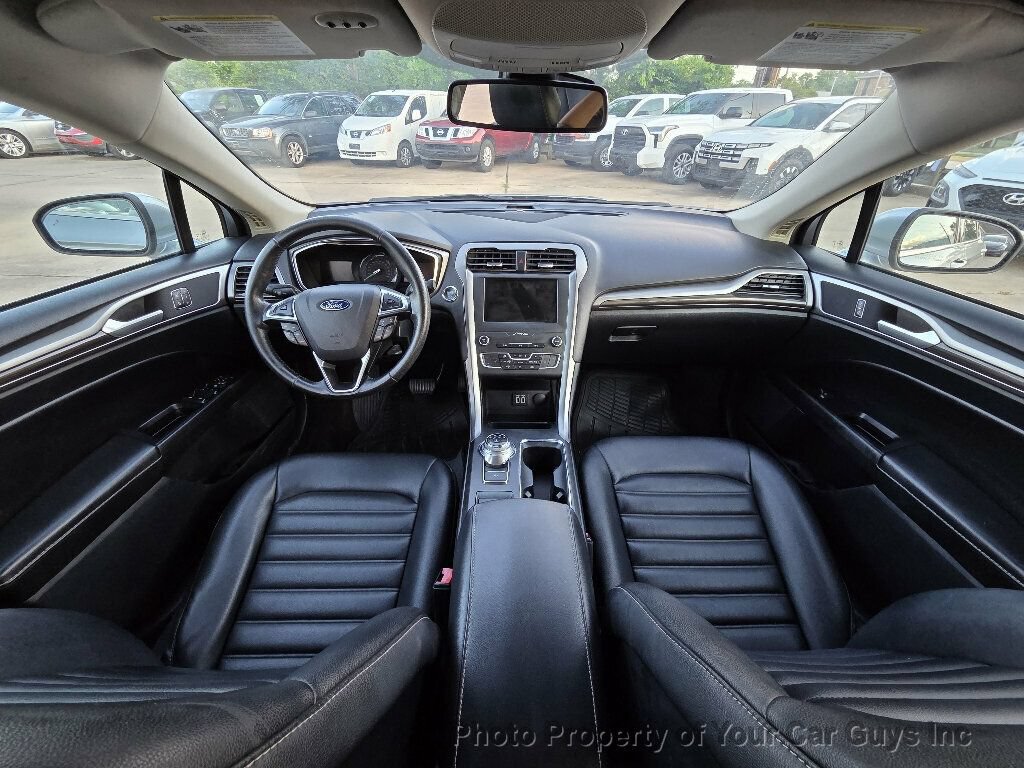 Used 2020 Ford Fusion SEL FWD image 25