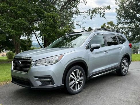 Used 2022 Subaru Ascent Limited w/ Technology Package AWD/4WD image 5