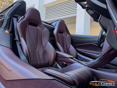 Used 2020 McLaren 720S Performance image 34