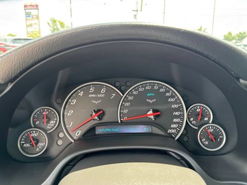 Used 2011 Chevrolet Corvette Grand Sport w/ Preferred Equipment Group RWD image 14
