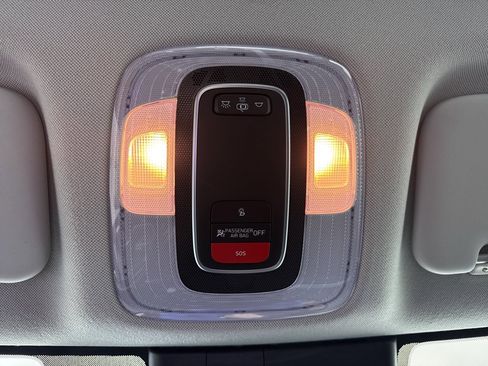 Used 2023 Hyundai Elantra SEL w/ Convenience Package image 28