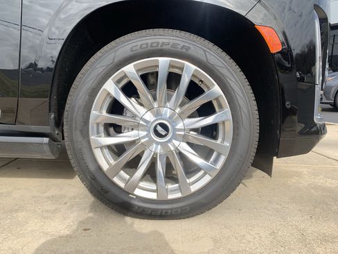 Used 2021 Cadillac Escalade Premium Luxury w/ Driver Assist Tech Package image 13